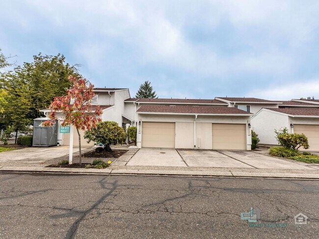 Building Photo - 1-MONTH FREE SPECIAL! Inviting 2-Bedroom, 2.5 Bathroom Home in Gresham