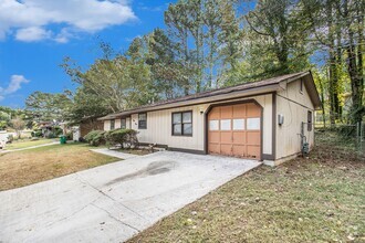 Building Photo - 3 bdrm, 2 bath in Lithonia