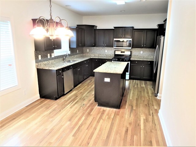 Building Photo - 5592 Lair Ln