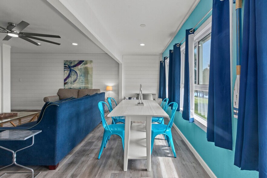 Building Photo - 4000 Gulf Terrace Dr