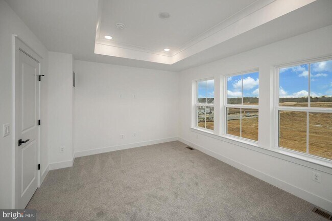 Building Photo - 9403 Pacific Elm St