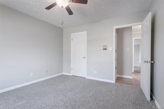 Building Photo - 110 Diane Dr