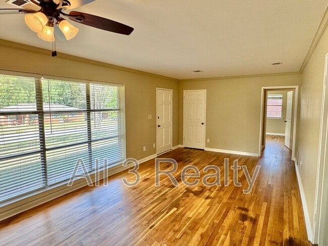 Building Photo - 3508 Cottonwood Dr