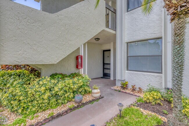 Building Photo - 12911 Briarlake Dr