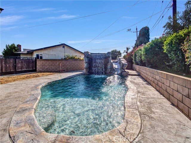 Building Photo - 1353 Hallwood Ct