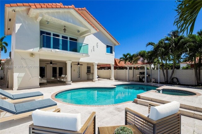 Building Photo - 1400 Stillwater Dr