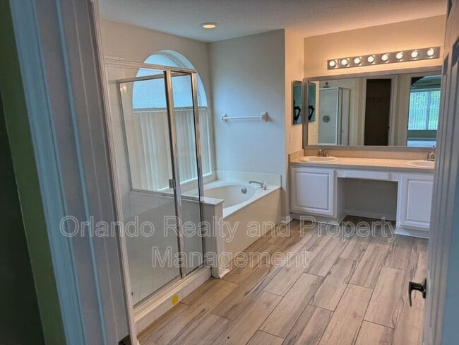 Building Photo - 2814 River Ridge Dr