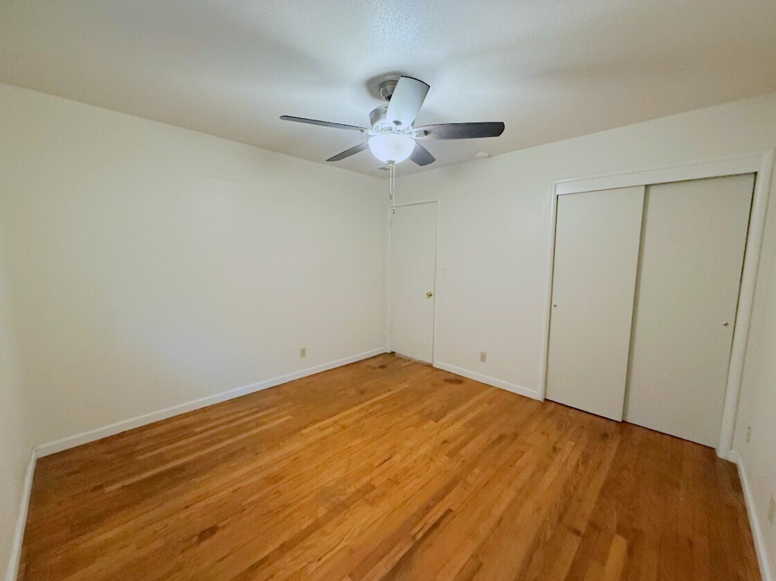 Building Photo - 3158 El Capitan Ave