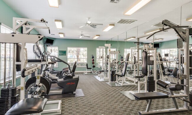 Building Photo - Pampered Lifestyle Just Minutes from Clear Lake!