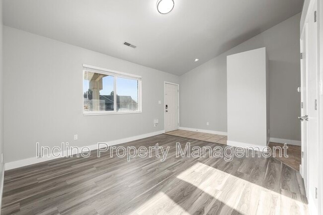 Building Photo - 784 N 1060 W