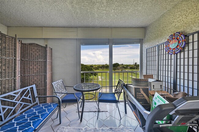 Building Photo - 4570 NW 18th Ave