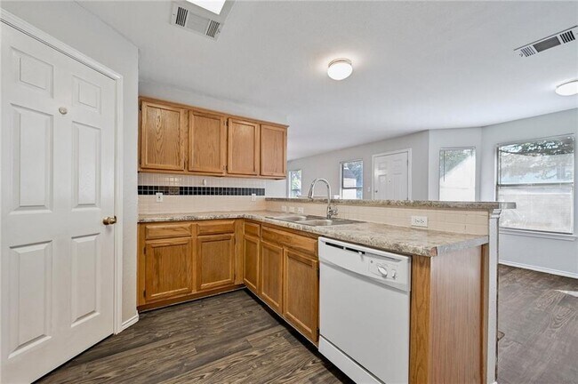 Building Photo - 1311 Tetbury Ln