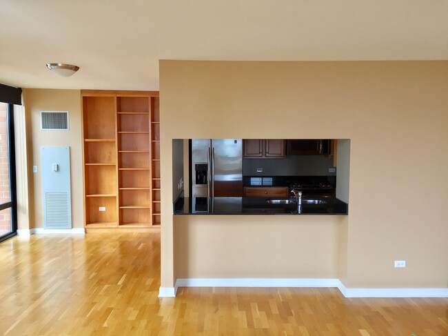 Dining Room/Kitchen - 1160 S Michigan Ave