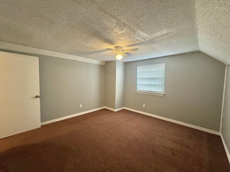 Building Photo - 3029 SW 62nd St