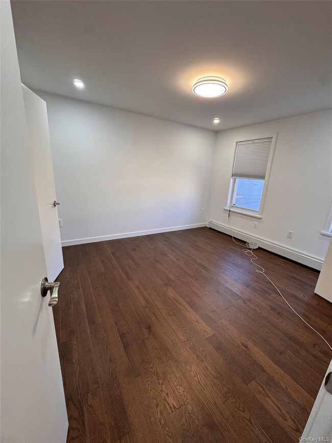 Building Photo - 609 Ovington Ave