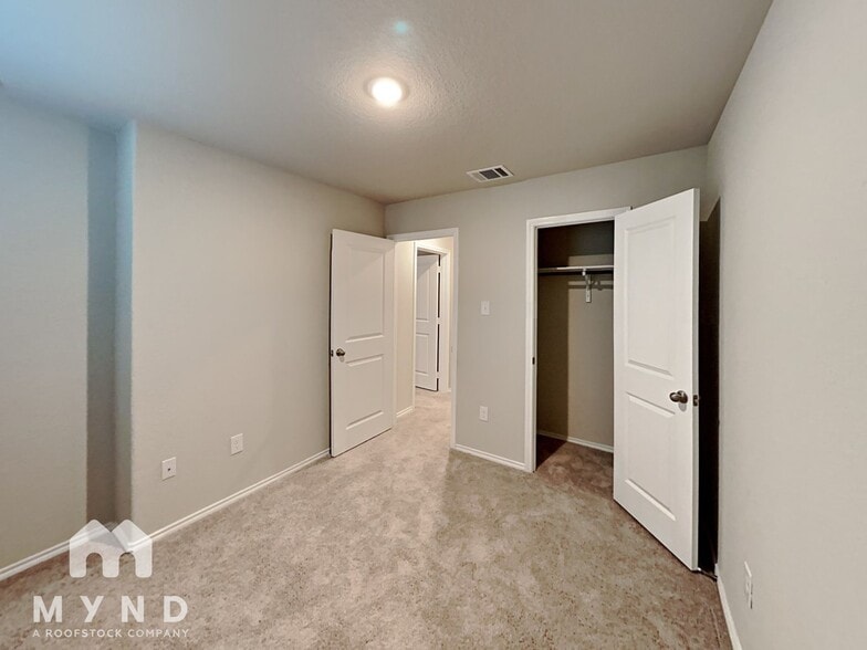 Building Photo - 8727 Key Windy Way