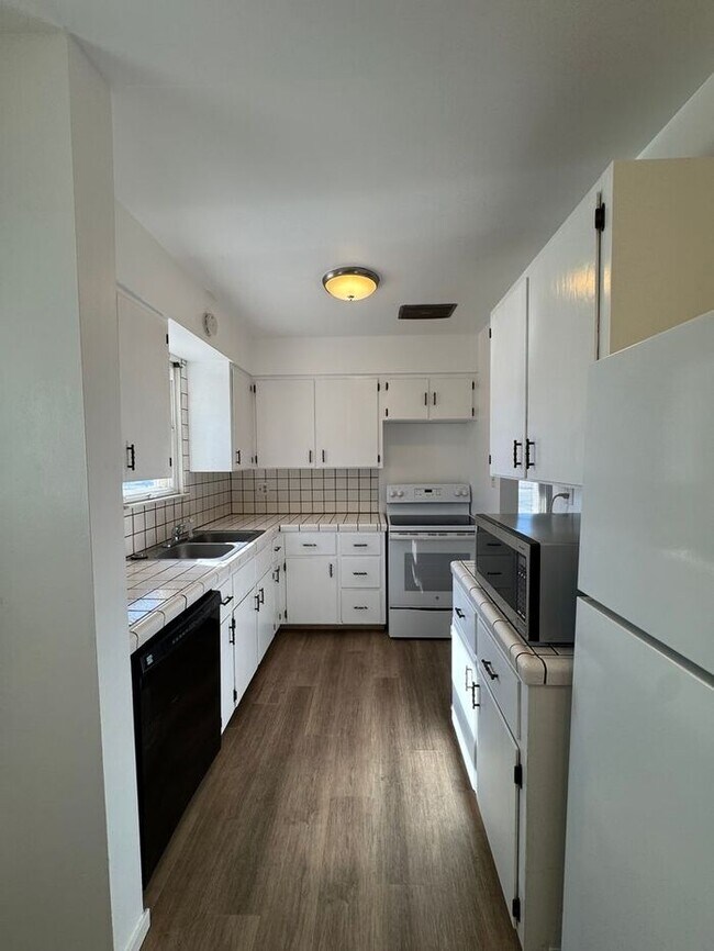 Building Photo - Charming, Updated Home in the Heart of Sparks – Clean, Comfortable & Move-In Ready!