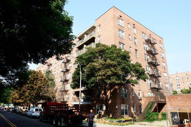 Primary Photo - 142-01 41st Ave