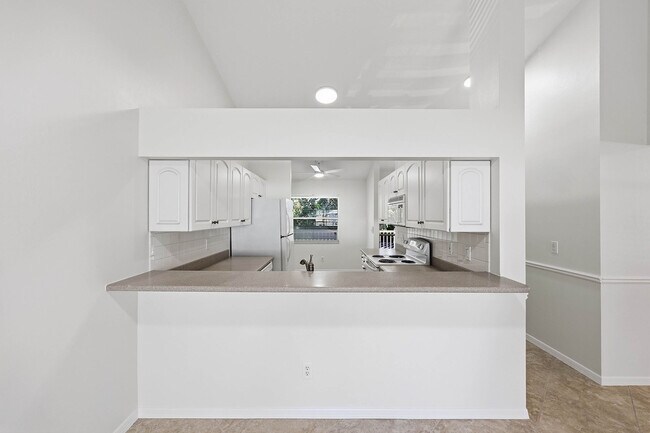Building Photo - 138 Pebble Shores Dr