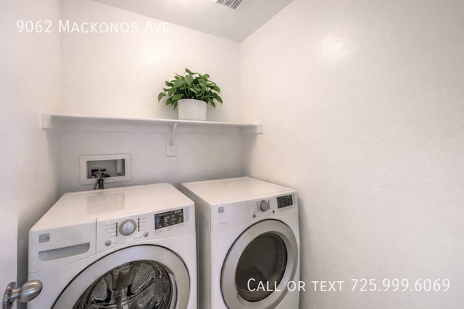 Building Photo - 9062 Mackanos Ave