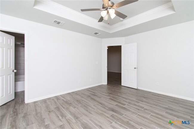 Building Photo - 6910 Catherine Dr