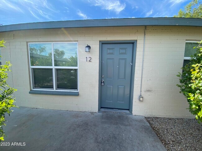 Building Photo - 1595 W Mountain View Rd