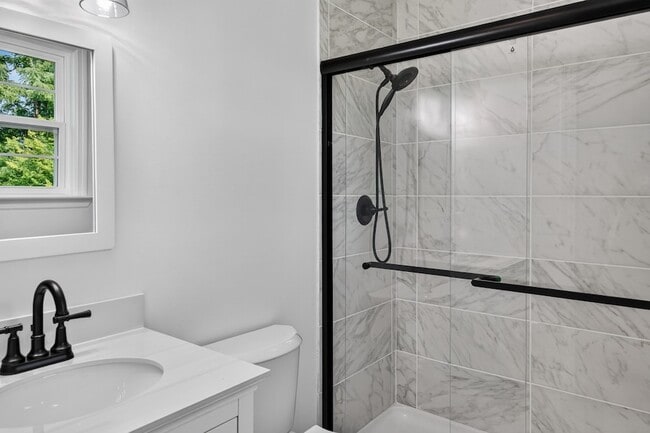 Building Photo - 9512 Heathwood Dr