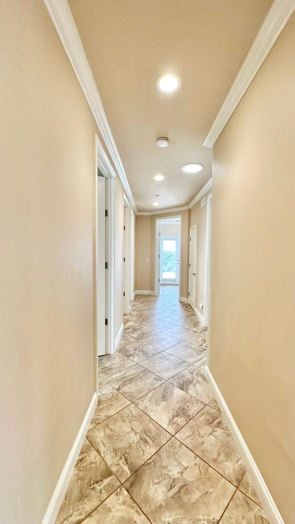 Building Photo - Stunning Single-Story with Spacious Deck, Panoramic Views, on Gated/Fenced Property!