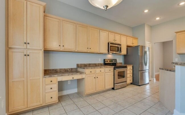 Building Photo - 205 Rockingham Meadows Dr