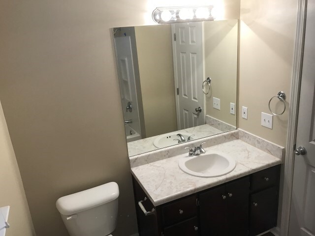 Building Photo - 18 Bluelake Blvd