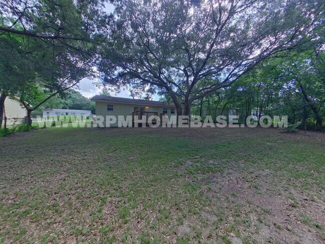 Building Photo - 506 Forrest Ct