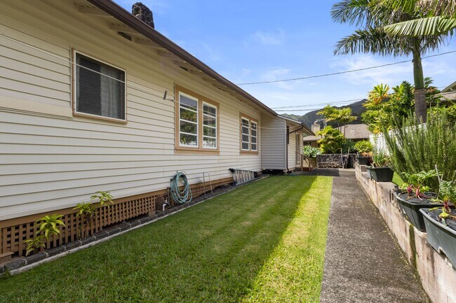 Building Photo - 2910 Nanihale Pl