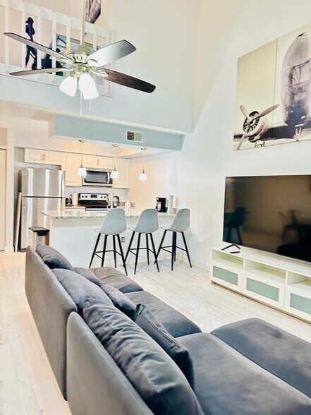 Primary Photo - 2725 Tally Ho Ave