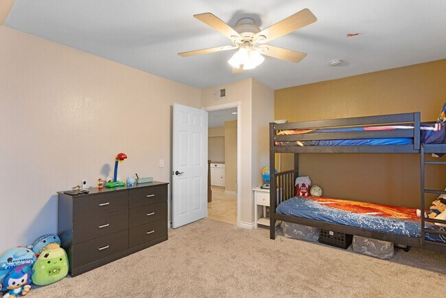 Building Photo - Modern Luxury in Cypress – 4BR Home with H...