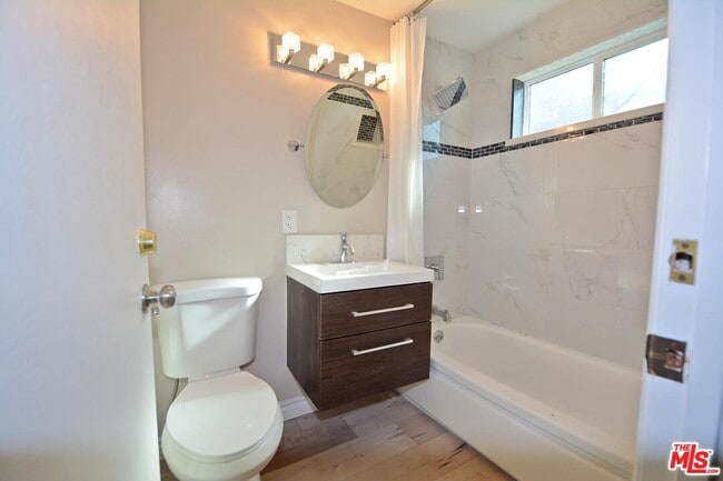 Building Photo - 9616 Gerald Ave