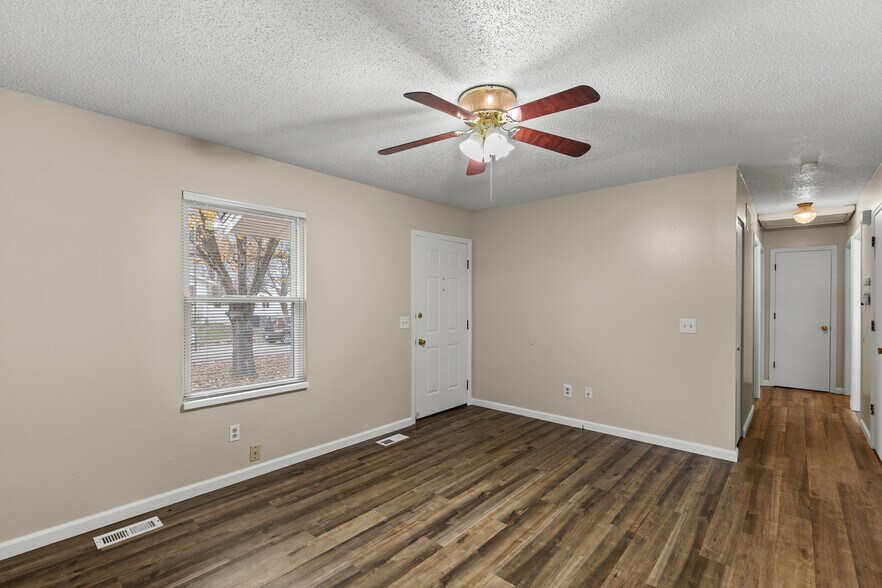 Building Photo - 1309 Trading Post Ln