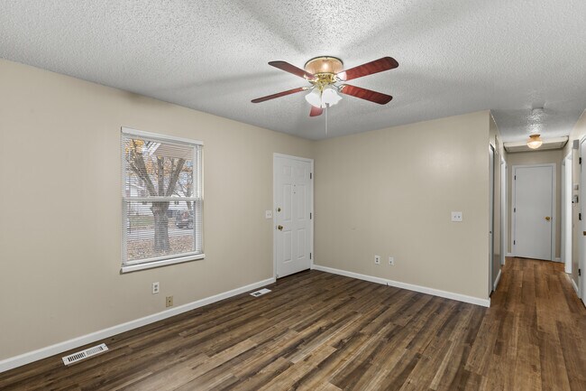 Building Photo - 1309 Trading Post Ln