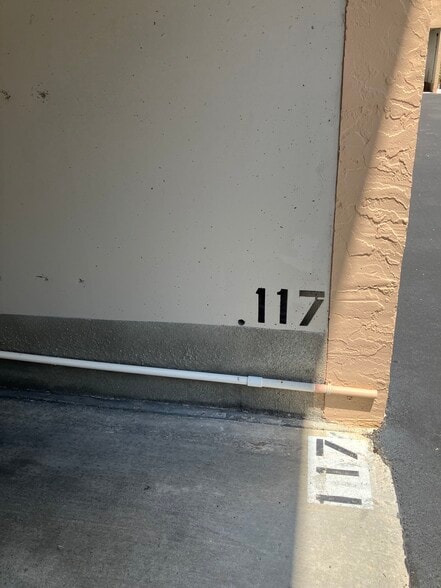 Dedicated parking for 2 - 3930 S Roosevelt Blvd