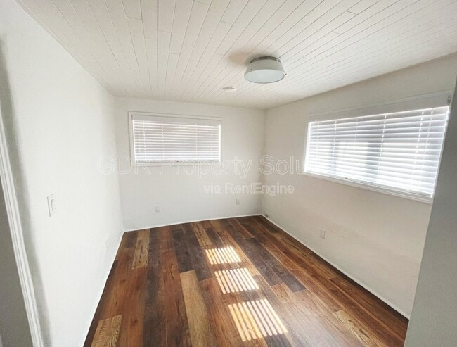 Building Photo - 300 San Pasquale Ave NW
