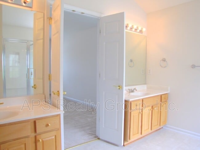 Building Photo - 4172 Turnberry Park Ct
