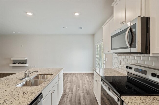 Building Photo - 211 Stoneybrook Dr