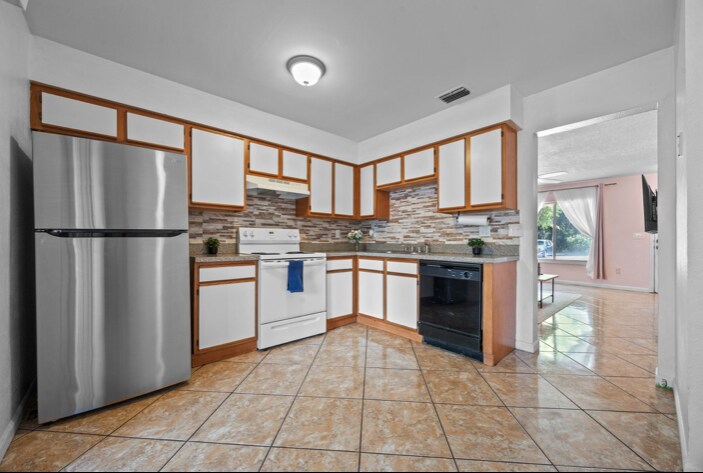 Building Photo - 130 Kristi Ann Ct