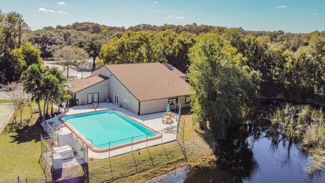 Building Photo - 11550 Baywood Meadows Dr