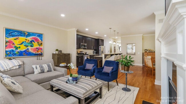 Building Photo - 203 W Summit St