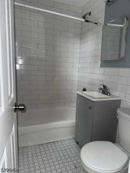 Building Photo - 117 W 3rd Ave