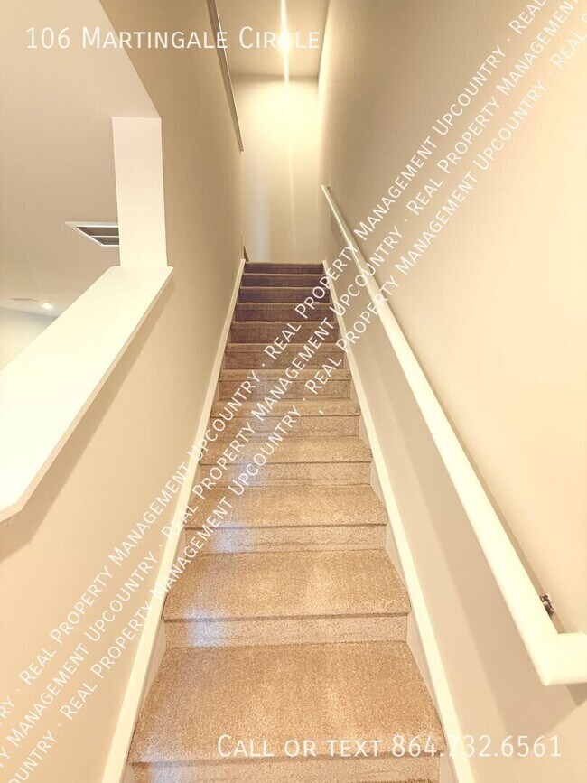 Building Photo - 106 Martingale Cir