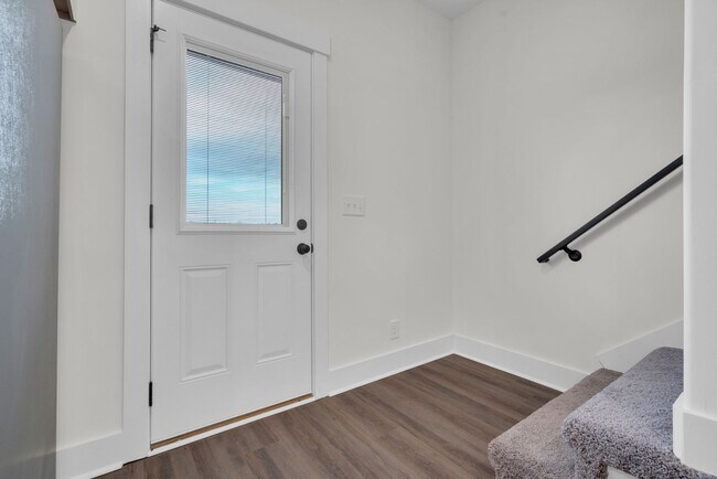 Building Photo - 119 Front Rdg Cir