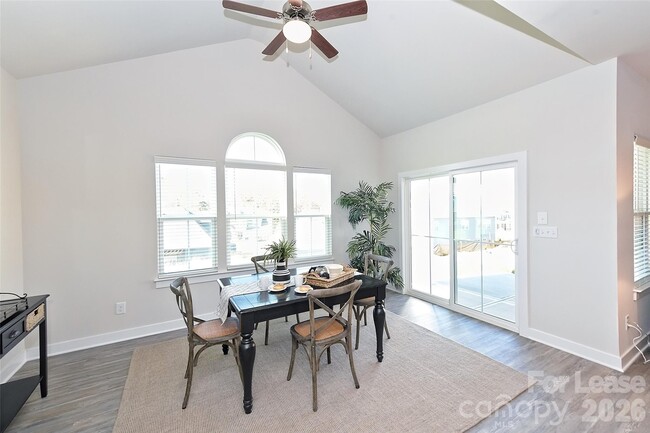 Building Photo - 12620 ES Draper Dr