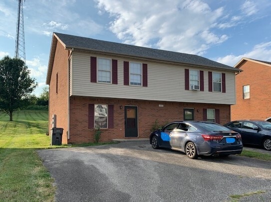 Building Photo - 1066 Brandy Ln