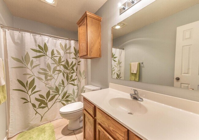 Building Photo - Lovely Home in Southwest Lubbock